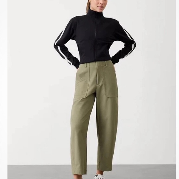 Athleta High Rise Skyline Barrel Leg Olive Green Women's Pants - Picture 1 of 6